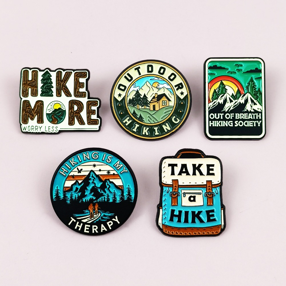 Vintage Outdoor Hiking Brooch  - Outdoor Adventures Clothing 评论和价格