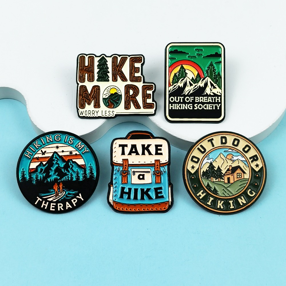 Vintage Outdoor Hiking Brooch  - Outdoor Adventures Clothing 评论和价格